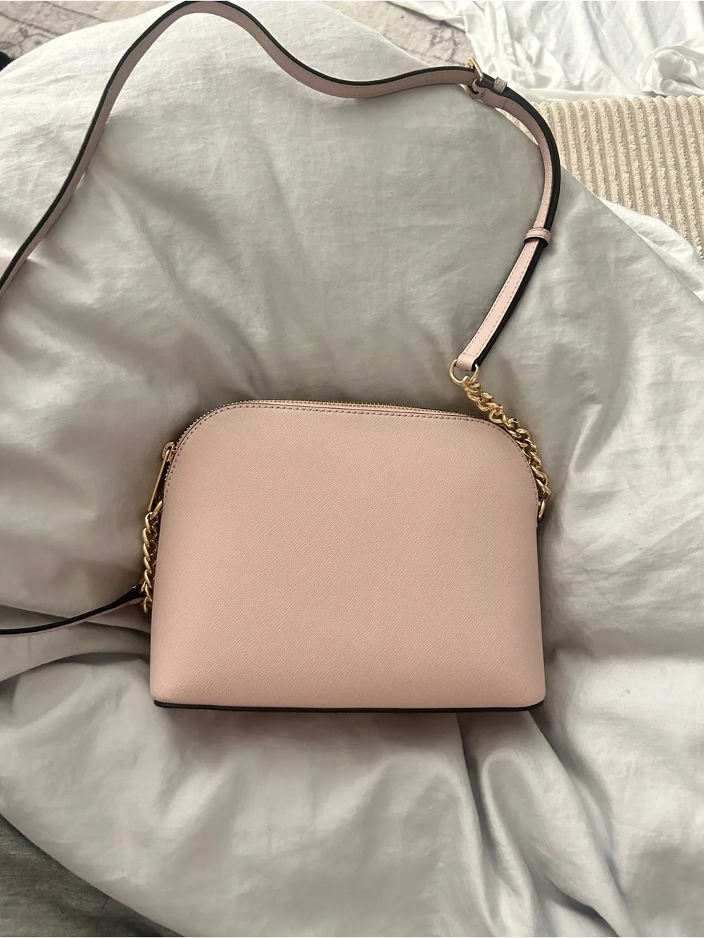 MICHAEL KORS Jet Set Travel Medium Dome  Pink Saffiano Leather Crossbody Bag.